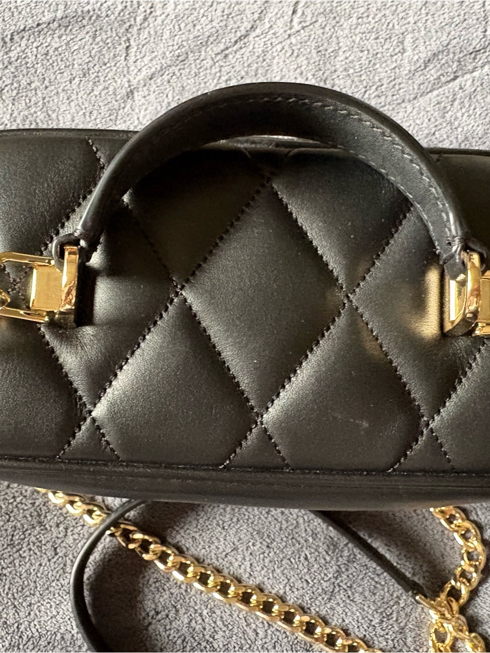 kate spade Casey trunk bag black quilted crossbody with gold chain - Picture 2 of 6